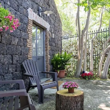 منزل ريفي Pietra Dell'etna